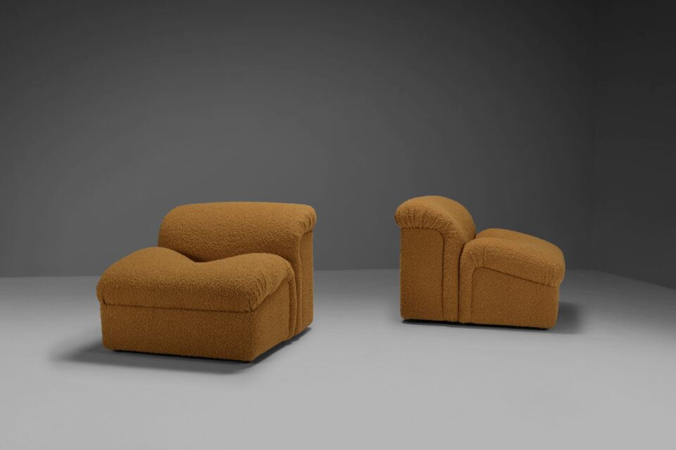 Set of Two Bouclé 'Onda' Lounge Chairs by MetalArte