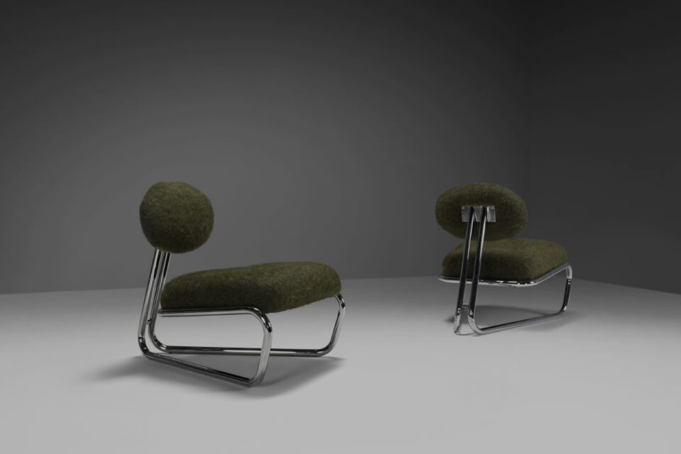 Exceptional Modernist Cantilever chairs in Wool and Alpaca